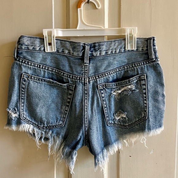 FREE PEOPLE denim shorts - Picture 5 of 13